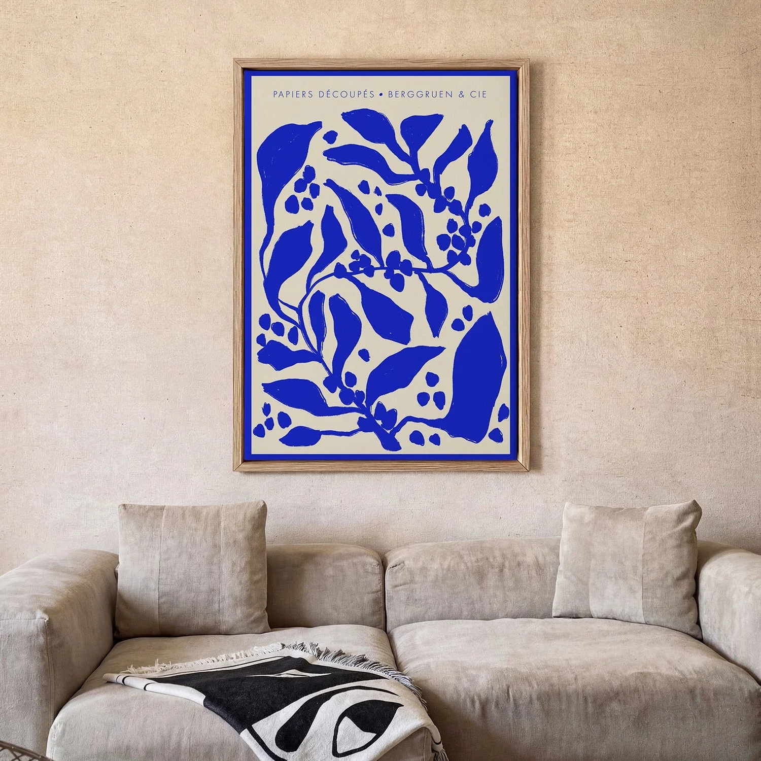 Blue Berries Papiers Découpés Art Exhibition - Image 2