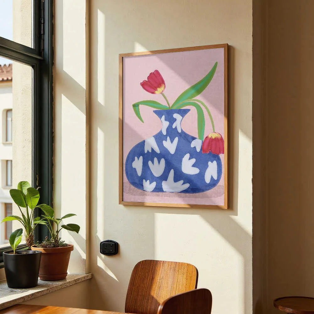 Tulpe in vase by Raissa Oltmanns - Image 4