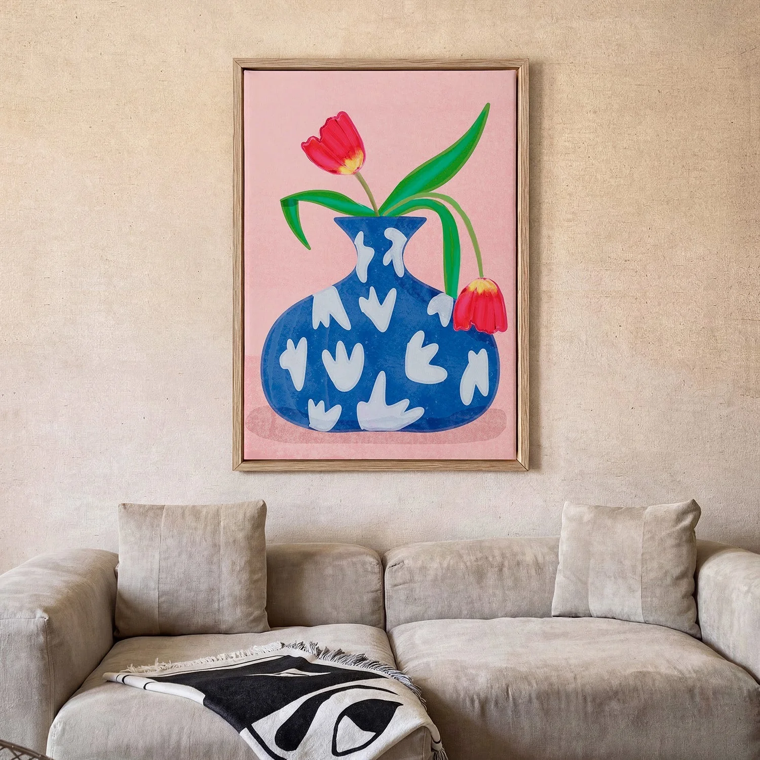 Tulpe in vase by Raissa Oltmanns - Image 2
